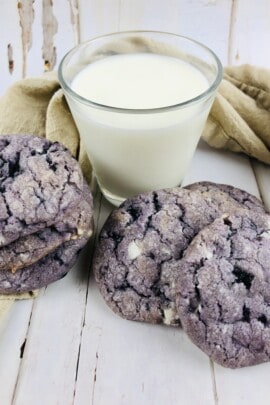blueberry tik tok cookies with milk