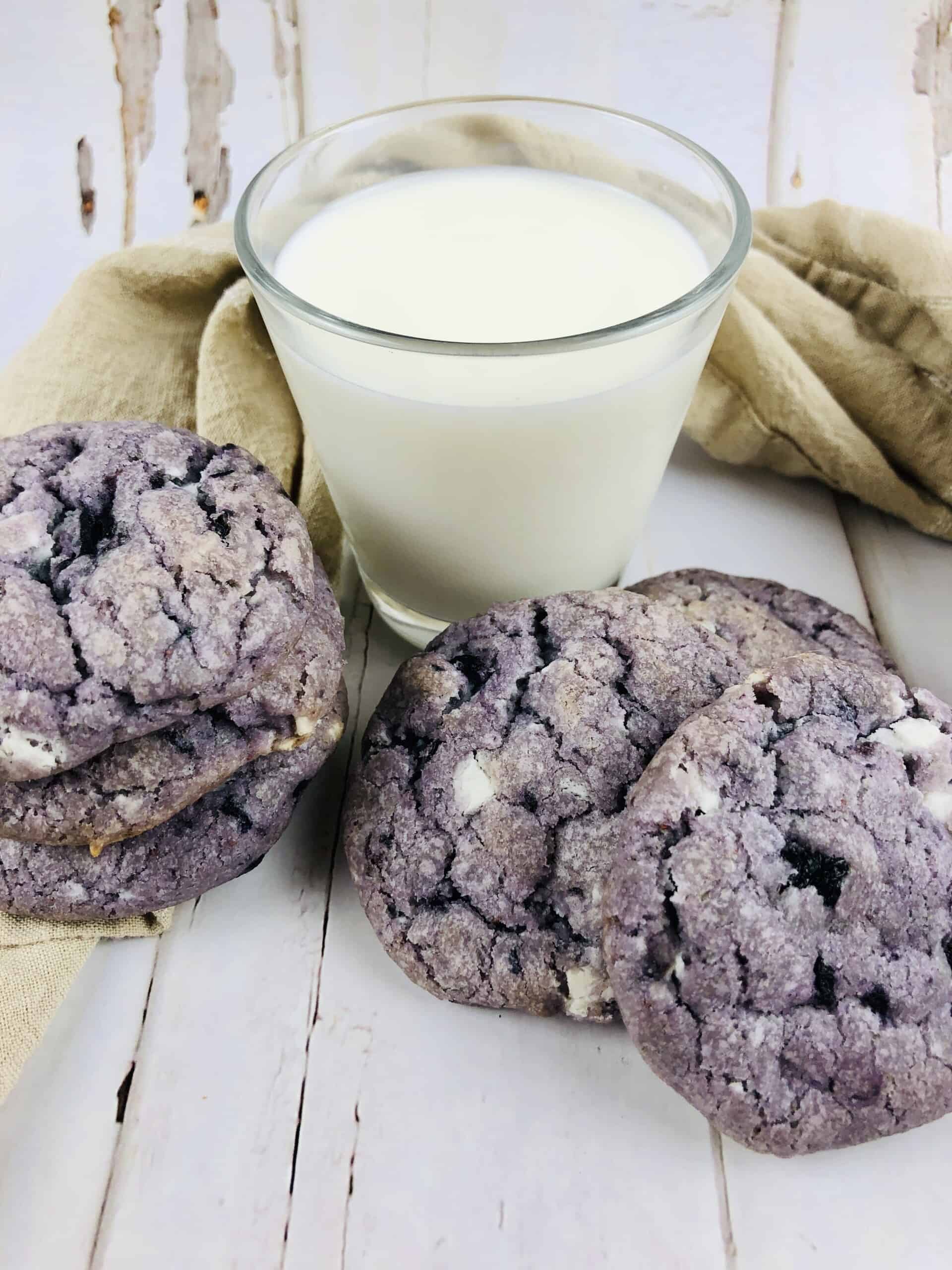 blueberry tik tok cookies with milk