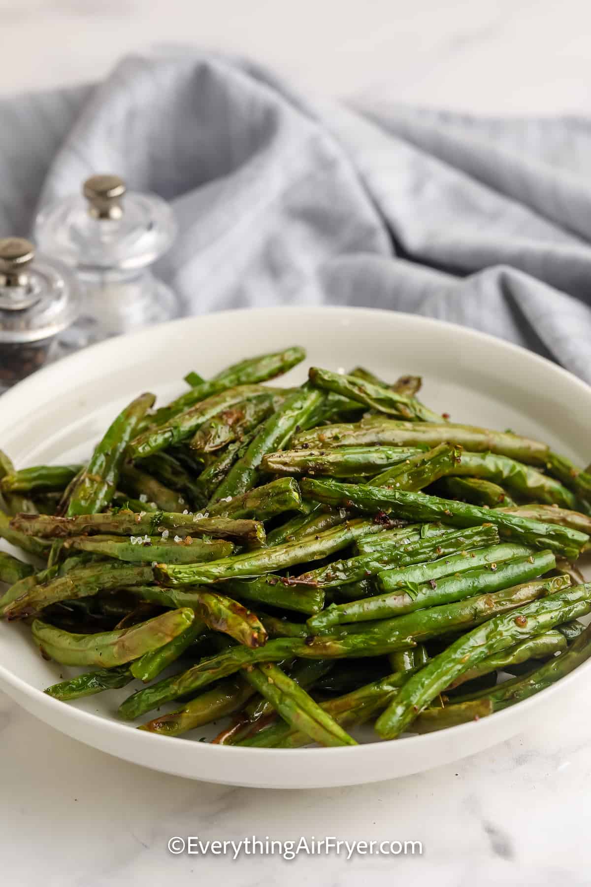 https://everythingairfryer.com/wp-content/uploads/2022/06/Air-Fryer-Garlic-Green-Beans-EverythingAirFryer-11.jpg