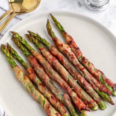 Air Fryer Prosciutto Wrapped Asparagus on a plate