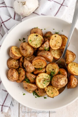 Air Fryer Roasted Garlic & Rosemary Potatoes in a bowl