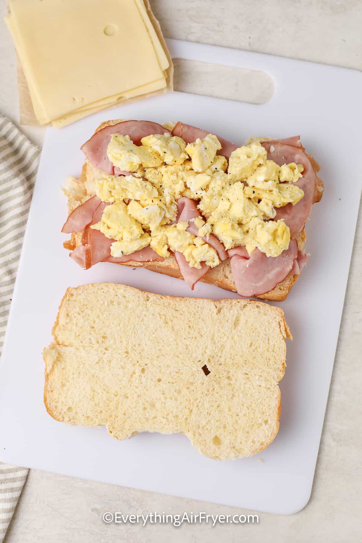 ham and eggs on bread rolls