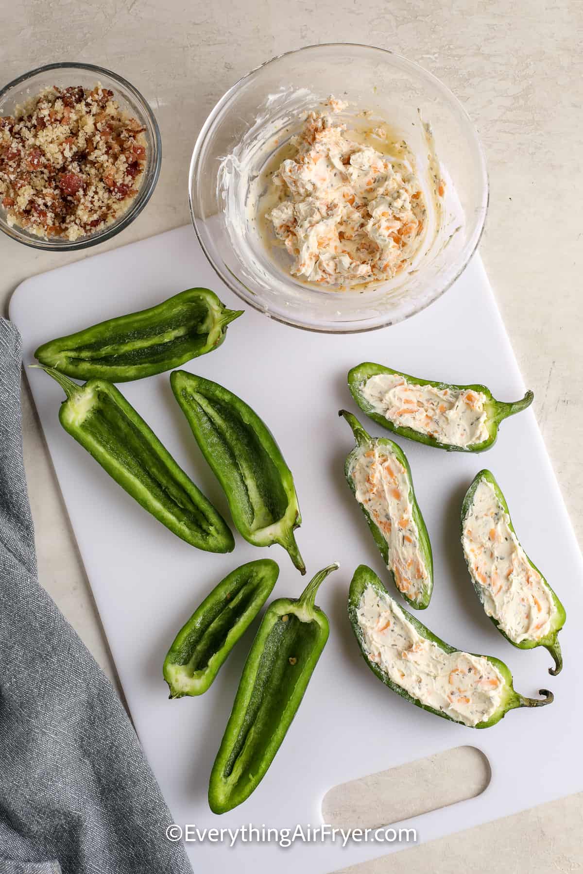 filling jalapenos with cream cheese filling