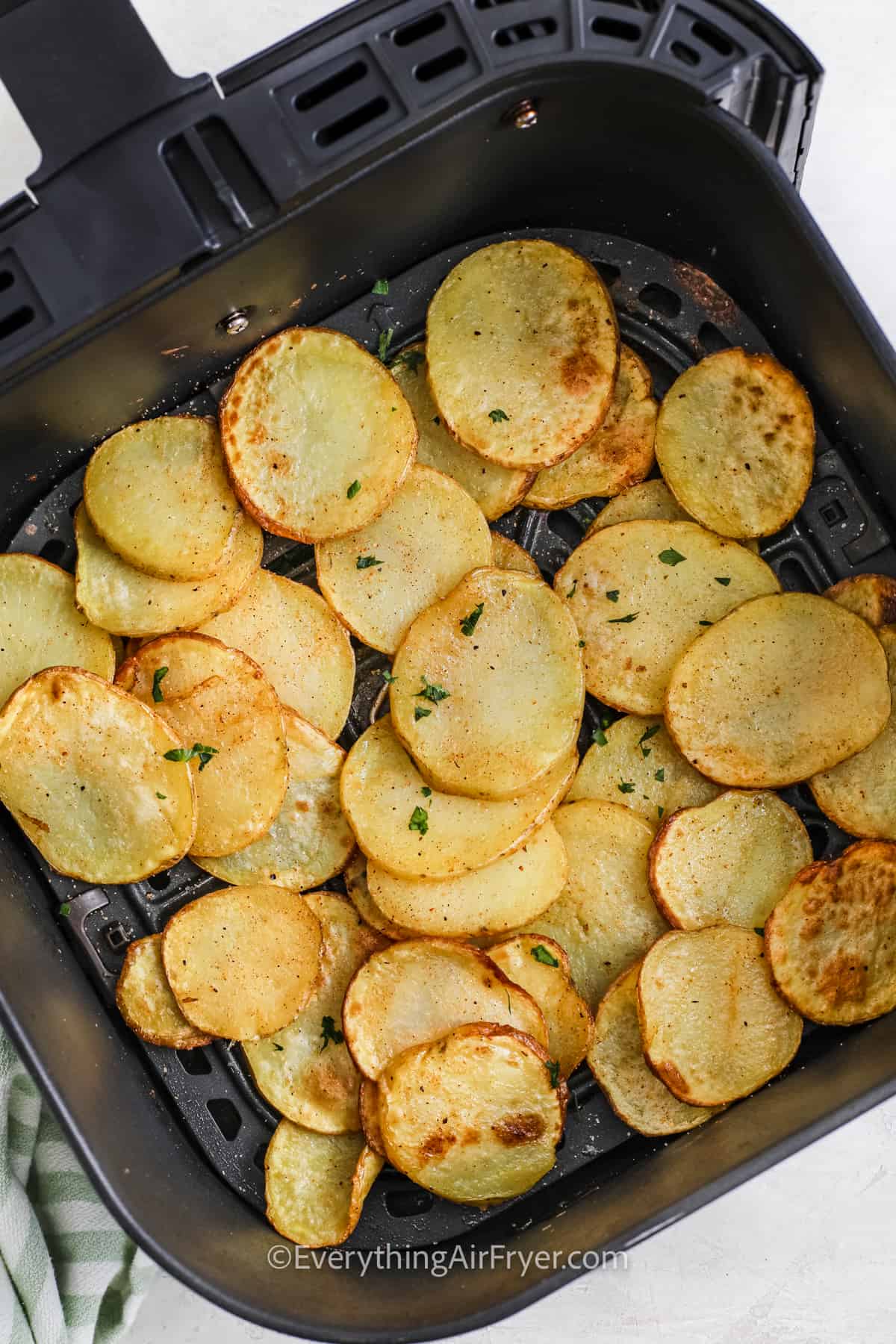 cooked Sliced Potatoes in the Air Fryer